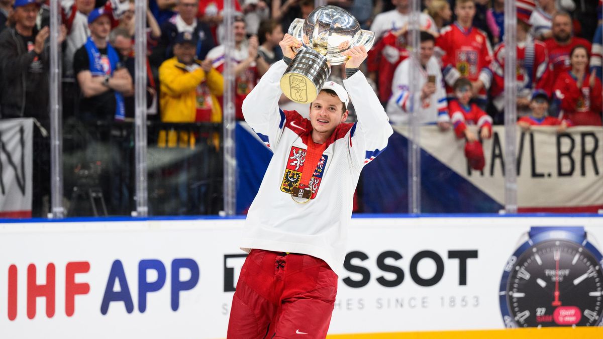 Nemáš nárok na plat. Český mistr světa je v NHL bez zápasů i peněz. Olympiáda se přitom blíží